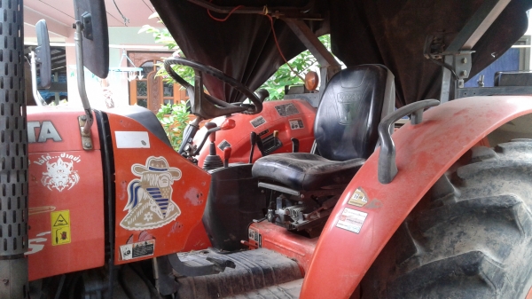 ขายตามสภาพรถไถ คูโบต้า 70 แรง ใช้งานปกติชุดโอนพร้อม ชั่วโมงรถ 45229 ปี 53 ขายตามสภาพรถไถ คูโบต้า 70 แรง ใช้งานปกติชุดโอนพร้อม ชั่วโมงรถ 45229 ปี 53