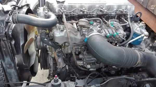 ขายรถ6ล้อ ยาว5เมตร 120ปี44 ฝาขาว เครื่องดี เฟืองท้ายใหญ่ เอกสารถูกต้อง เล่มทะเบียนพร้อมโอน ราคา480,000 สนใจโทร 090-8588220คุณนะ 093-3258446คุณบิว หรือเข้าดูสินค้าอื่นๆได้ที่ www.narong2truck.com หรือ www.truck.in.th/498 หรือเพจFacebook ณรงค์ ซื้อขายรถมือส