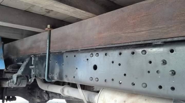 ขายรถ6ล้อ ยาว5เมตร 120ปี44 ฝาขาว เครื่องดี เฟืองท้ายใหญ่ เอกสารถูกต้อง เล่มทะเบียนพร้อมโอน ราคา480,000 สนใจโทร 090-8588220คุณนะ 093-3258446คุณบิว หรือเข้าดูสินค้าอื่นๆได้ที่ www.narong2truck.com หรือ www.truck.in.th/498 หรือเพจFacebook ณรงค์ ซื้อขายรถมือส