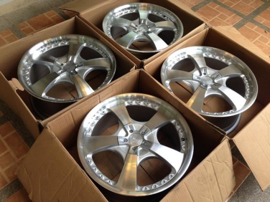 ล้อลาย W-Work LS105 ขอบ17 สภาพสวย ไม่มีซ่อม ราคาไม่แพง