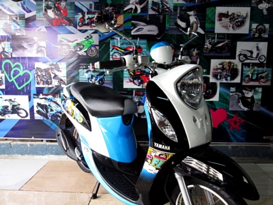 Fino i ลายแฟร์ชั่น สีขาวฟ้า ระบบหัวฉีด ช่วยประหยัดน้ำมัน เครื่องยนต์เดิมๆจากศูนย์ แถม 3 รายการ