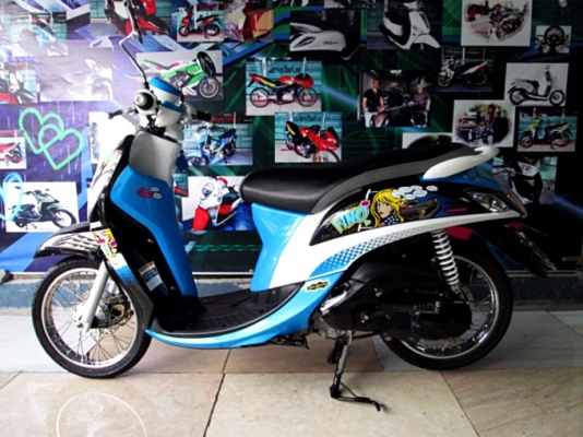 Fino i ลายแฟร์ชั่น สีขาวฟ้า ระบบหัวฉีด ช่วยประหยัดน้ำมัน เครื่องยนต์เดิมๆจากศูนย์ แถม 3 รายการ