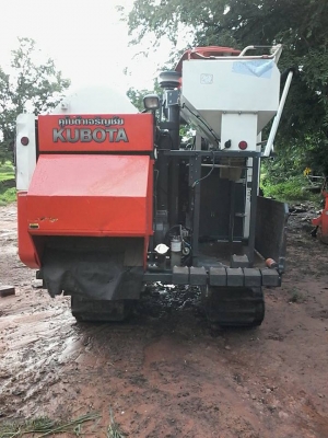 รถเกี่ยวข้าว