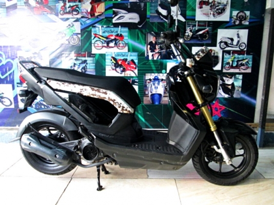 zoomer x  สีดำ ตัวท๊อปคอมบายเบรค เครื่องยนต์เดิมๆจากศูนย์ระบบหัวฉีด PGM FI ประหยัดน้ำมัน แถม 3 รายการ 33900