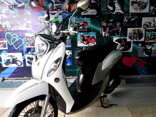 Fino i ลายพรีเมี่ยม สีขาวนํ้าตาล ระบบหัวฉีด ช่วยประหยัดน้ำมันขั้นเทพ เครื่องยนต์เดิมๆจากศูนย์ แถม 3 รายการ 24900