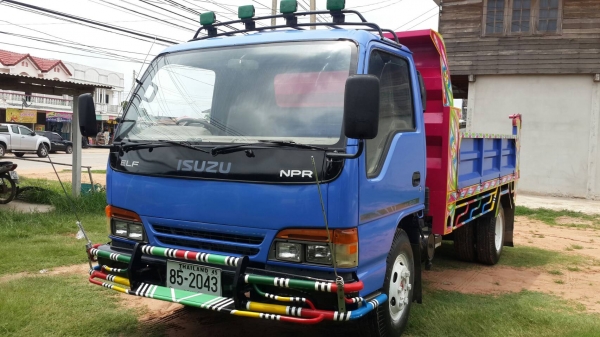 ขายด่วน6ล้อดั้ม120ฝาขาว สภาพพร้อมใช้สุดๆโทร0856842587