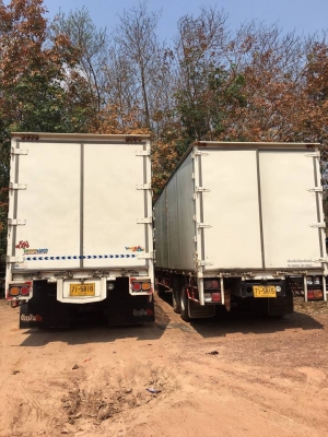 รถบรรทุกสิบล้อ