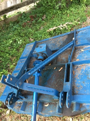 เครื่องตัดหญ้า ขนาด 1.70 ม. พร้อมยอย ของไคเฮงหลี ใช้ดี คนขายใช้เอง ใช้สำหรับรถไถฟอร์ด สอบถามรายละเอียดได้ครับ