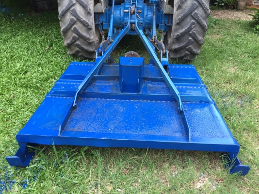 เครื่องตัดหญ้า ขนาด 1.70 ม. พร้อมยอย ของไคเฮงหลี ใช้ดี คนขายใช้เอง ใช้สำหรับรถไถฟอร์ด สอบถามรายละเอียดได้ครับ