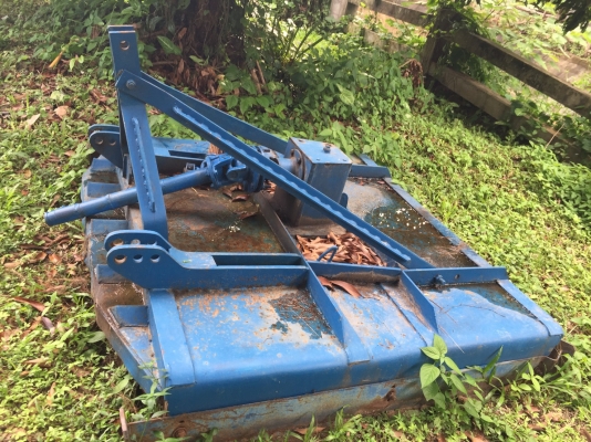 เครื่องตัดหญ้า ขนาด 1.70 ม. พร้อมยอย ของไคเฮงหลี ใช้ดี คนขายใช้เอง ใช้สำหรับรถไถฟอร์ด สอบถามรายละเอียดได้ครับ