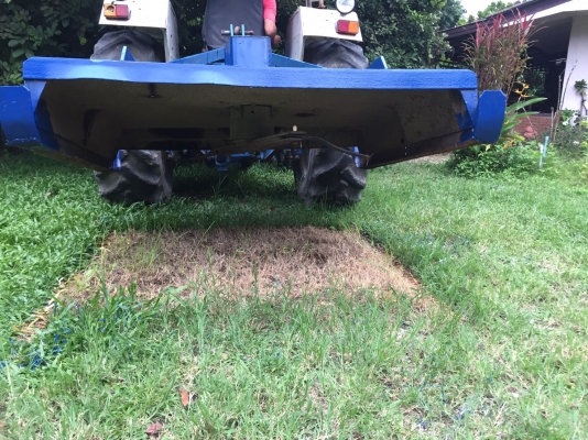 เครื่องตัดหญ้า ขนาด 1.70 ม. พร้อมยอย ของไคเฮงหลี ใช้ดี คนขายใช้เอง ใช้สำหรับรถไถฟอร์ด สอบถามรายละเอียดได้ครับ