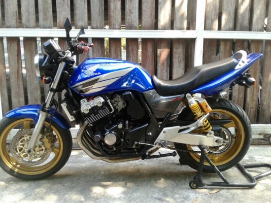 HONDA CB400 V-TEC3 ปี05 สภาพพร้อมใช้เทคเปิดลั่นๆทุกๆ เกียร์ โช๊คหลังแต่งนิ่มๆ กุญแจชิพ เครื่องเงียบ