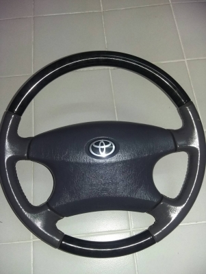 พวงมาลัยโตโยต้าวงละ 2200 มีลายไม้แดงกับลายไม้ดำ สนใจโทรติดต่อ 0832644434 พวงมาลัยโตโยต้าวงละ 2200 มีลายไม้แดงกับลายไม้ดำ สนใจโทรติดต่อ 0832644434