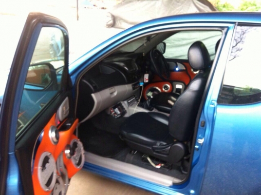 รถกระบะพร้อมเครื่องเสียง จัดเต็ม