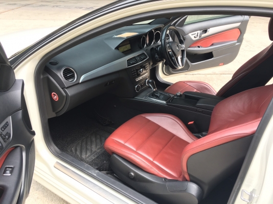 benz c180 coupe สีขาว ปี 2012 amg ท็อปสุดออฟชั่นเต็ม