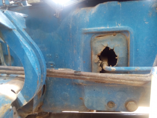 ปิดการขายเรียบร้อยคับขอบคุณท่านใหญ่ใจดีจากจังหวัดตรัง ขายรถไถ่ฟอร์ด 6610  แท้ 2เพลา . คานหน้าคาราโร่ รถสวยมาก ๆ เดิมๆทั้งคัน  พร้อมใช้งาน...