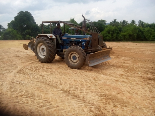 ปิดการขายเรียบร้อยคับขอบคุณท่านใหญ่ใจดีจากจังหวัดตรัง ขายรถไถ่ฟอร์ด 6610  แท้ 2เพลา . คานหน้าคาราโร่ รถสวยมาก ๆ เดิมๆทั้งคัน  พร้อมใช้งาน...