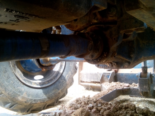 ปิดการขายเรียบร้อยคับขอบคุณท่านใหญ่ใจดีจากจังหวัดตรัง ขายรถไถ่ฟอร์ด 6610  แท้ 2เพลา . คานหน้าคาราโร่ รถสวยมาก ๆ เดิมๆทั้งคัน  พร้อมใช้งาน...