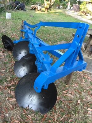 ผาน 3 ใช้กับรถไถฟอร์ด รายละเอียดสอบถามได้ครับ