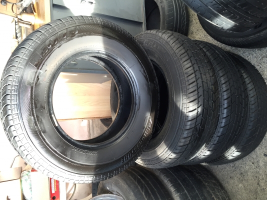 ขายยางอะไหล่ 205/75/14  สภาพสวย 4เส้น2000