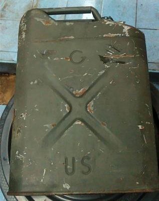 ถังน้ำมันสำรอง เหล็ก 20 ลิตร โทร. 0875328871 ลดราคาเหลือ 1,000 บาท