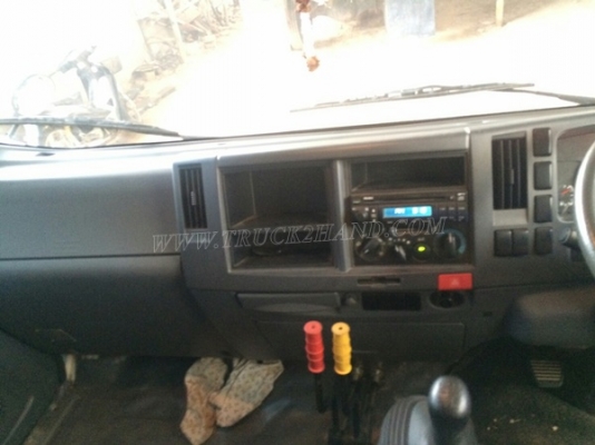 ISUZU 6 ล้อ ดัมพ์  ปีจดทะเบียน 2557   150 แรงม้า