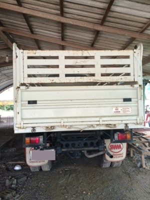 ISUZU 6 ล้อ ดัมพ์  ปีจดทะเบียน 2557   150 แรงม้า