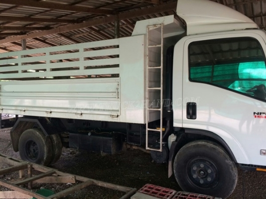 ISUZU 6 ล้อ ดัมพ์  ปีจดทะเบียน 2557   150 แรงม้า