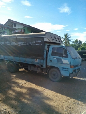 ขาย 6 ล้อ อีซูซุ NKR สภาพพร้อมใช้งาน มีหลังคา เครื่องดี ยางดี วิ่งไกลได้สบาย รถใช้น้อย