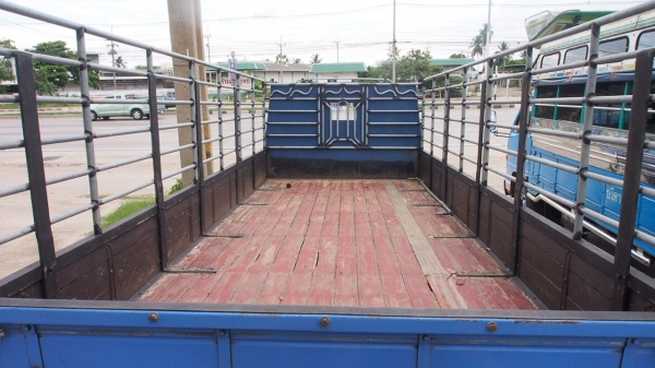 ขาย ISUZU อีซูสุ NPR ตัวการ์ตูน 120 แรงม้า รถห้าง ขาย ISUZU อีซูสุ NPR ตัวการ์ตูน 120 แรงม้า รถห้าง