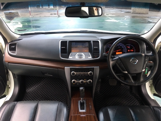 2012 NISSAN TEANA 250 XV V6 สีขาว