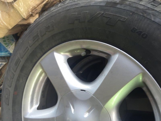 ขายล้อพร้อมยาง Isuzu Hilander จำนวน 4 เส้น ราคา 9000 บาท