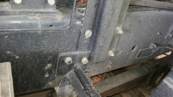 รถอีซูซุ 10 ล้อ หัวลาก  ( เปอร์เฟีย. )  /  360 แรงม้า. ปี 30. , ( ขาย เฉพาะหัว. )     สนใจติดต่อ  081 - 6079515