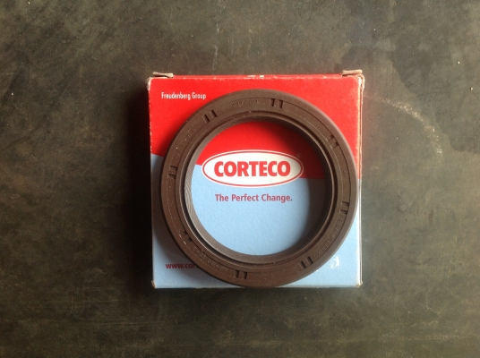 ซีลคอหน้า Saab 9000