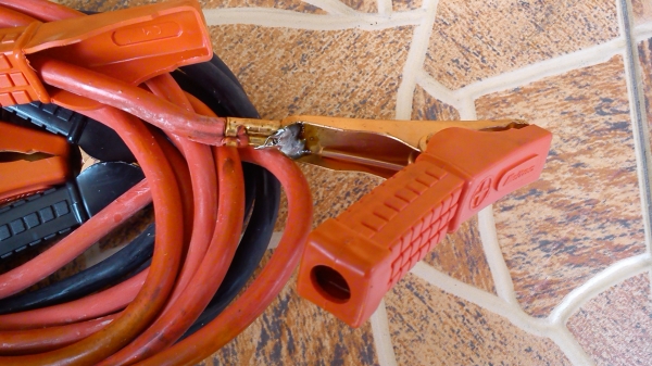 สายพ่วงแบตเตอรี่รถยนต์ สภาพเป็นของใหม่เก่าเก็บจากญี่ปุ่น ขนาด 80แอมป์ ยาว3.5เมตร สายพ่วงแบตเตอรี่รถยนต์ สภาพเป็นของใหม่เก่าเก็บจากญี่ปุ่น ขนาด 80แอมป์ ยาว3.5เมตร