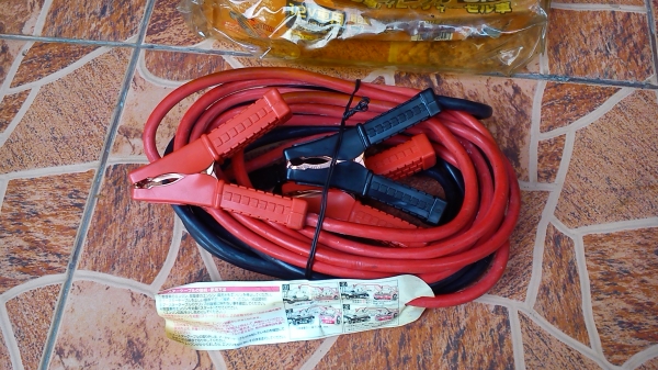 สายพ่วงแบตเตอรี่รถยนต์ สภาพเป็นของใหม่เก่าเก็บจากญี่ปุ่น ขนาด 80แอมป์ ยาว3.5เมตร สายพ่วงแบตเตอรี่รถยนต์ สภาพเป็นของใหม่เก่าเก็บจากญี่ปุ่น ขนาด 80แอมป์ ยาว3.5เมตร