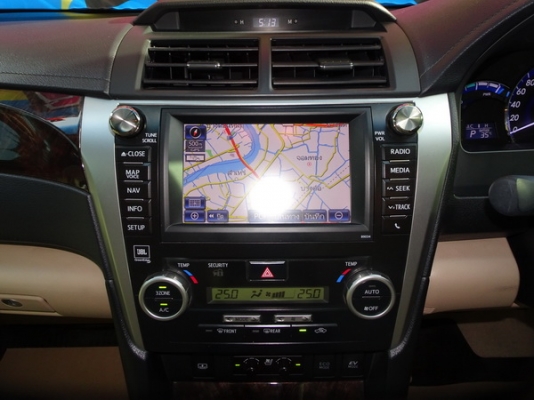 TOYOTA CAMRY 2.5 HYBRID  AT ปี2012