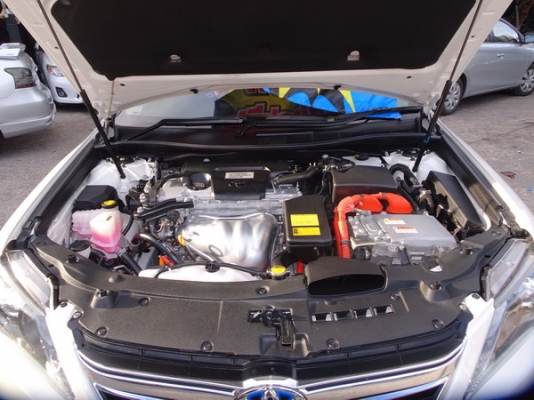 TOYOTA CAMRY 2.5 HYBRID  AT ปี2012