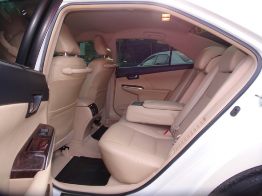 TOYOTA CAMRY 2.5 HYBRID  AT ปี2012