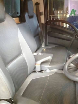 รถอีซูซุ 6 ล้อ ตู้แห้ง NMR 130 แรงม้า.  ปี 56.  ,  ( รถวิ่ง 19,xxx กม. )      สนใจติดต่อ  081 - 6079515