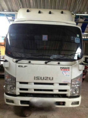 รถอีซูซุ 6 ล้อ ตู้แห้ง NMR 130 แรงม้า.  ปี 56.  ,  ( รถวิ่ง 19,xxx กม. )      สนใจติดต่อ  081 - 6079515
