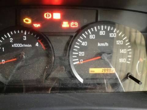 รถอีซูซุ 6 ล้อ ตู้แห้ง NMR 130 แรงม้า.  ปี 56.  ,  ( รถวิ่ง 19,xxx กม. )      สนใจติดต่อ  081 - 6079515