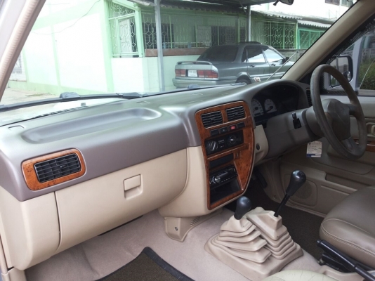 NISSAN FRONTIER 4X4 2500 TURBO 4 ประตู สภาพดีงาม NISSAN FRONTIER 4X4 2500 TURBO 4 ประตู สภาพดีงาม
