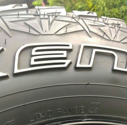 ขาย ยาง AT 265/75/16 สวยๆ