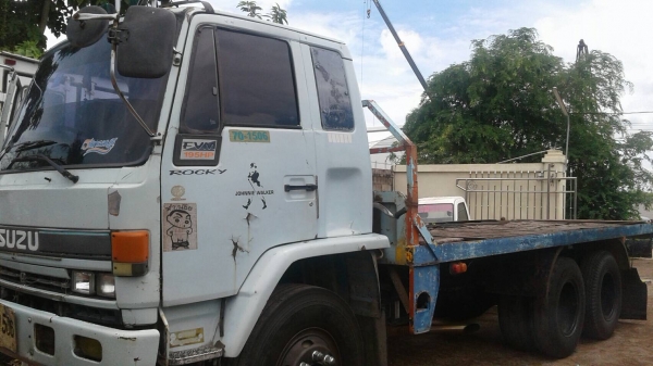 สิบล้อ อีซูชุ ร็อค175โบว์ เพาเดียว พื้นเรียบ ยาว6.30ม สภาพดีพร้อมใช้ ทะเบียนพร้อมโอน