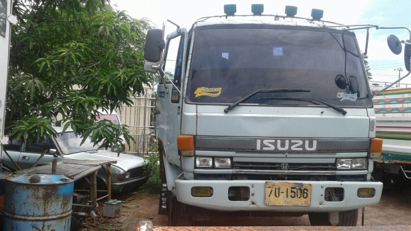 สิบล้อ อีซูชุ ร็อค175โบว์ เพาเดียว พื้นเรียบ ยาว6.30ม สภาพดีพร้อมใช้ ทะเบียนพร้อมโอน