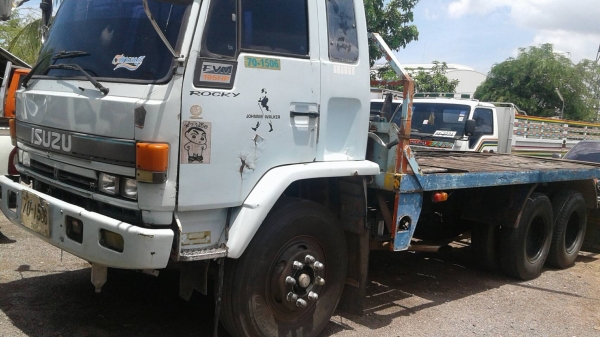 สิบล้อ อีซูชุ ร็อค175โบว์ เพาเดียว พื้นเรียบ ยาว6.30ม สภาพดีพร้อมใช้ ทะเบียนพร้อมโอน