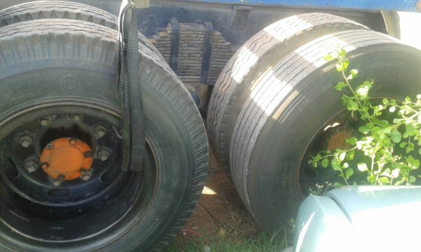 สิบล้อ อีซูชุ ร็อค175โบว์ เพาเดียว พื้นเรียบ ยาว6.30ม สภาพดีพร้อมใช้ ทะเบียนพร้อมโอน