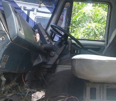 สิบล้อ อีซูชุ ร็อค175โบว์ เพาเดียว พื้นเรียบ ยาว6.30ม สภาพดีพร้อมใช้ ทะเบียนพร้อมโอน