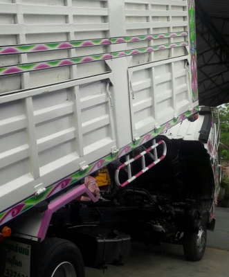 ลูกค้าจองแล้วครับ ขายด่วนๆ 585,000บ หกล้อ ฮีโน่ FD2HLA HO7D 195โบว์ ยางเรเดี้ยล ดั้มค็อกเกษตร ยาว5.30ม สภาพดีหัวเก๋งแค๊ฟบางเดิมสีสวยกริ๊ปพร้อมใช้ ทะเบียนพร้อมโอน